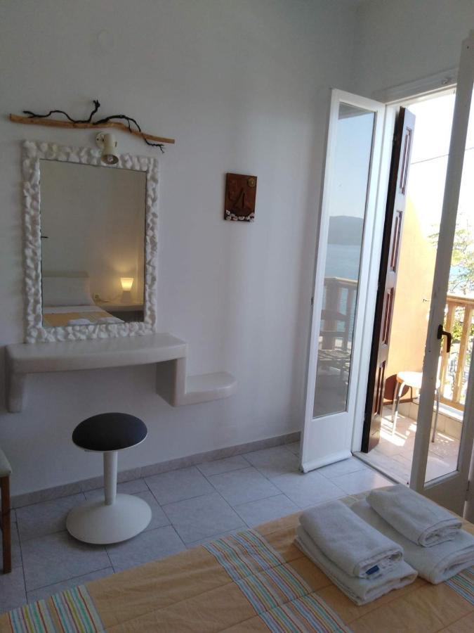 Adriani Sea View Rooms Adamantas  ภายนอก รูปภาพ